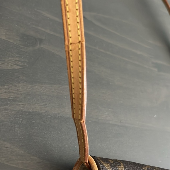 AUTHENTIC LOUIS VUITTON MONOGRAM TWIN POCHETTE CA0090 Clutch/Crossbody bag - Picture 6 of 11